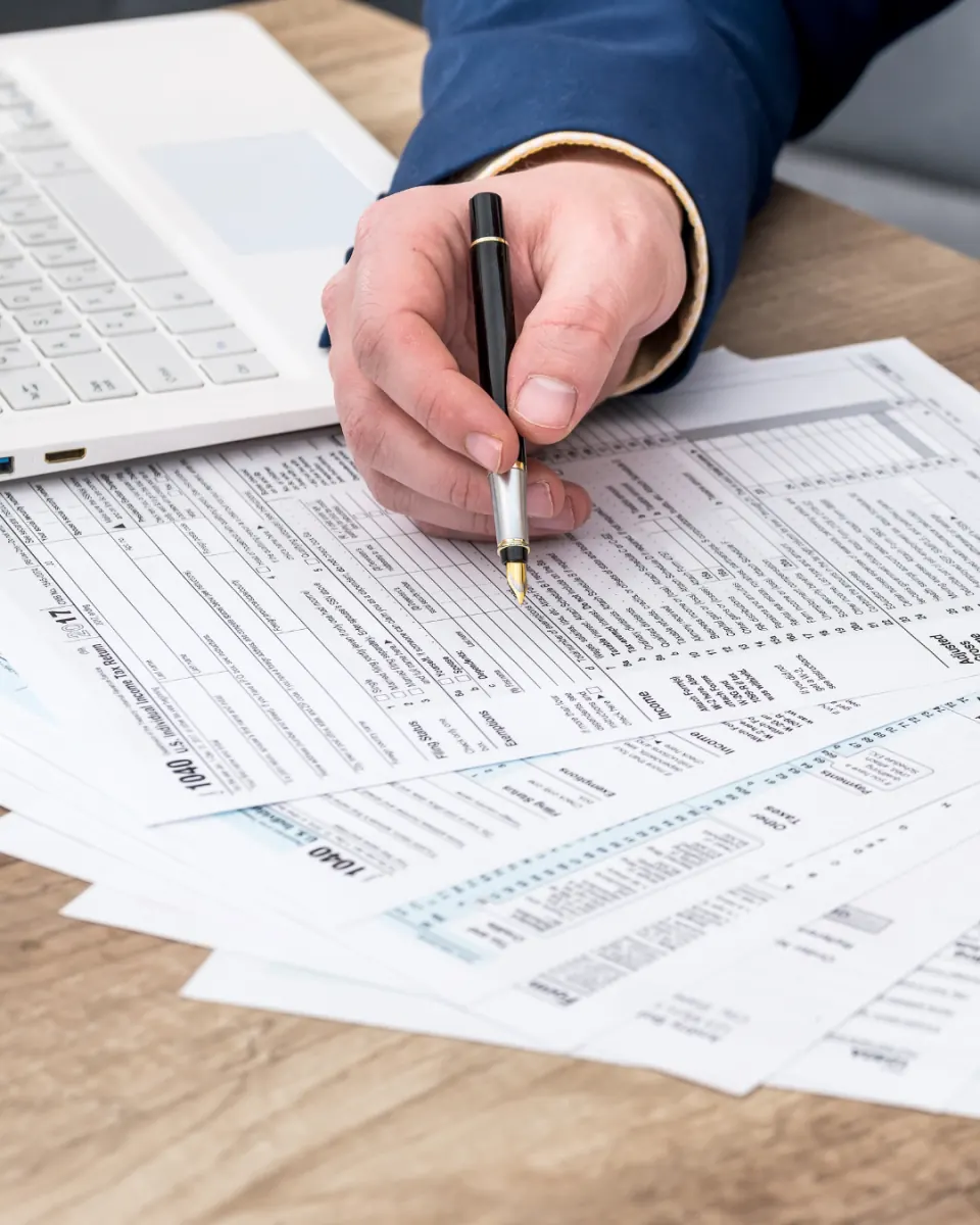 Reviewing the schedules attached to a US return